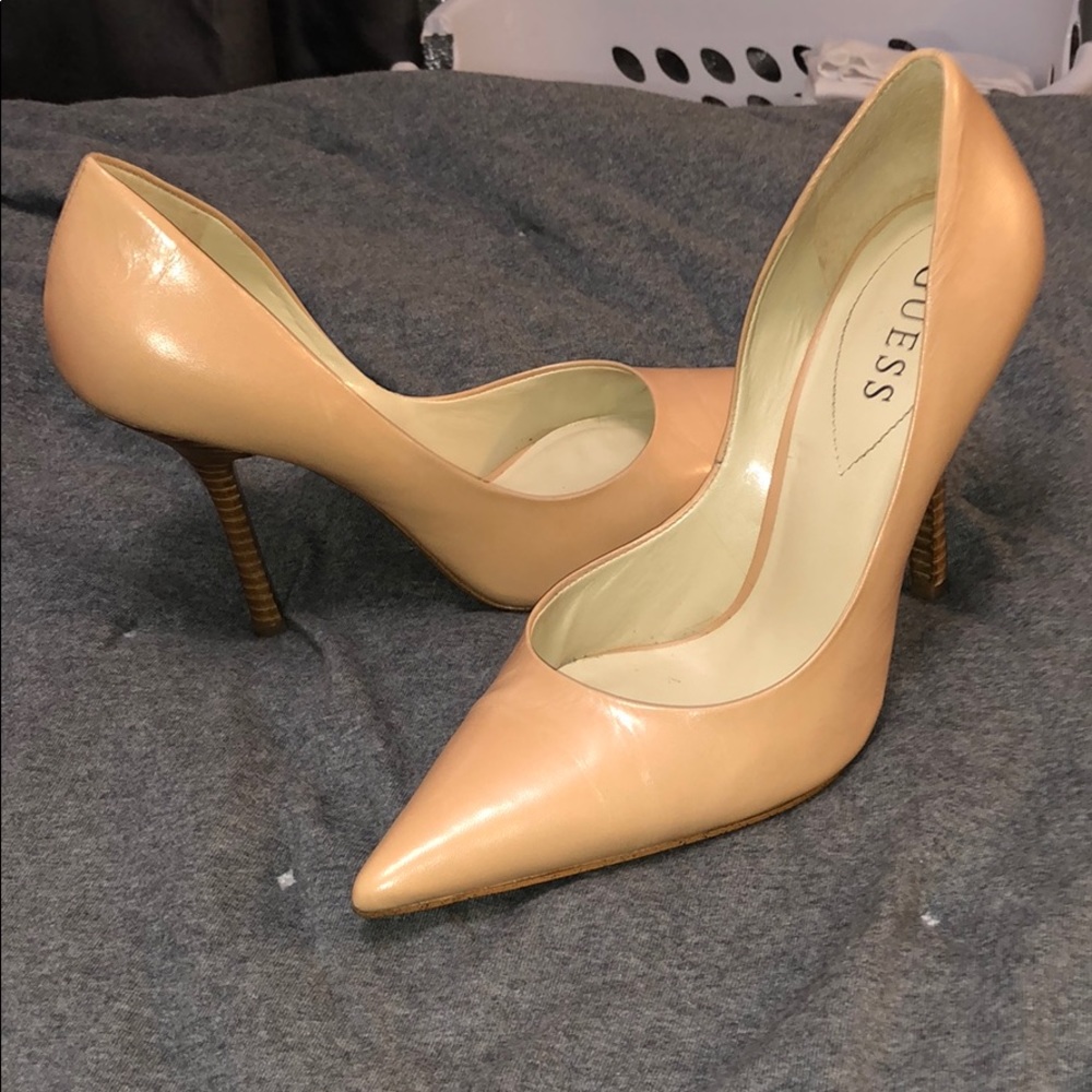 Nude Guess Carrie Pointed Toe Pumps Wooden Heel